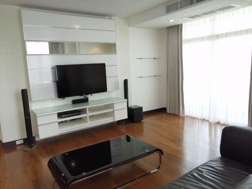 3 bed Condo in Grand Langsuan Lumphini Sub District C018905