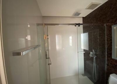 2 bed Condo in The Room Sathorn-St.Louis Thung Wat Don Sub District C018904
