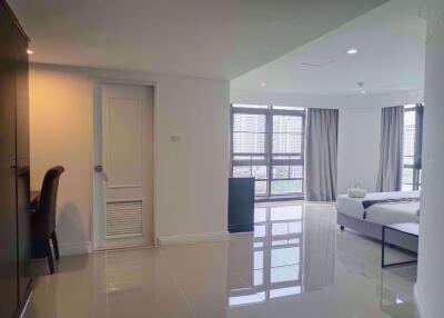 3 bed Condo in The Waterford Park Sukhumvit 53 Khlong Tan Nuea Sub District C018901