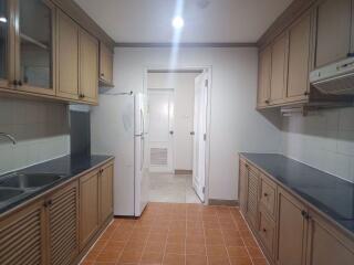 3 bed Condo in The Waterford Park Sukhumvit 53 Khlong Tan Nuea Sub District C018899