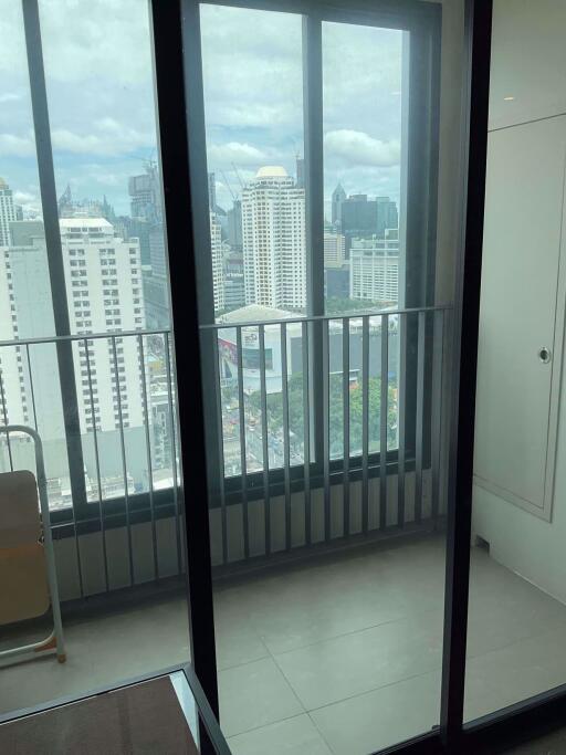 1 bed Condo in Ideo Q Siam - Ratchathewi Thanonphayathai Sub District C018881