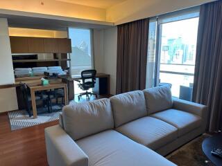 1 bed Condo in Hansar Rajdamri Lumphini Sub District C018868