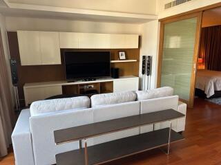 1 bed Condo in Hansar Rajdamri Lumphini Sub District C018868