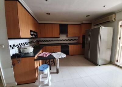 3 bed Condo in Kallista Mansion Khlong Toei Nuea Sub District C018841