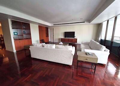 3 bed Condo in Kallista Mansion Khlong Toei Nuea Sub District C018841