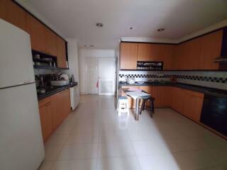 3 bed Condo in Kallista Mansion Khlong Toei Nuea Sub District C018841