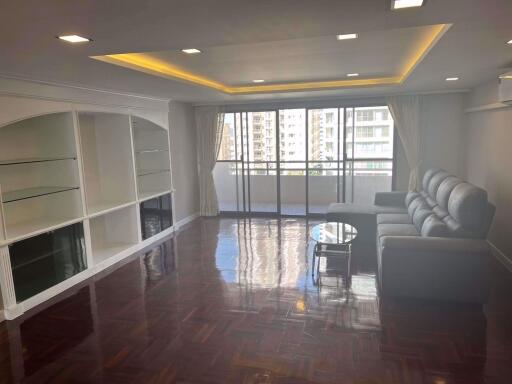 3 bed Condo in Wattana Heights Khlong Toei Nuea Sub District C018829
