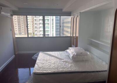 3 bed Condo in Wattana Heights Khlong Toei Nuea Sub District C018829