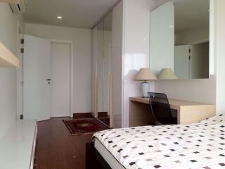 2 bed Condo in The Treasure Silom Silom Sub District C018823