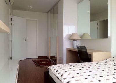 2 bed Condo in The Treasure Silom Silom Sub District C018823