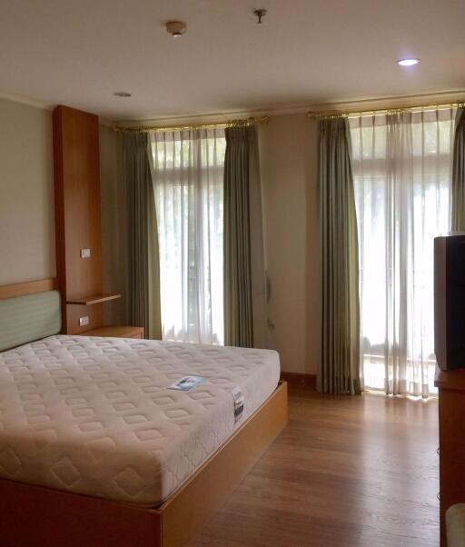 2 bed Condo in Wattana Suite Khlong Toei Nuea Sub District C018820