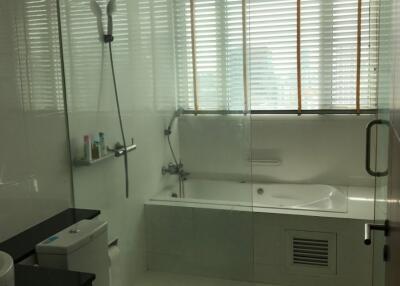 2 bed Condo in Sukhumvit City Resort Khlong Toei Nuea Sub District C018817