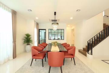 4 bed House in Nantawan Rama 9 - New Krungthepkretha Prawet Sub District H018786