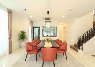 4 bed House in Nantawan Rama 9 - New Krungthepkretha Prawet Sub District H018786