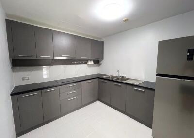 2 bed Condo in Central City East Tower Bang Na Sub District C018776
