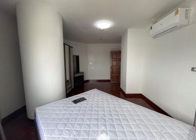 2 bed Condo in Central City East Tower Bang Na Sub District C018776