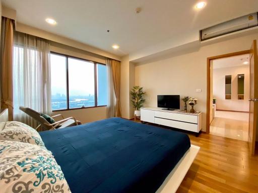 1 bed Condo in The Emporio Place Khlongtan Sub District C018775