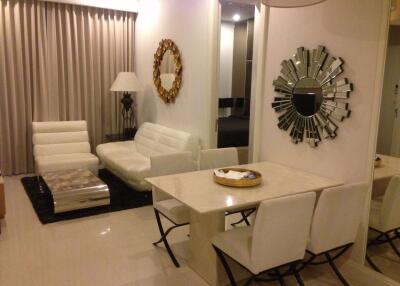 2 bed Condo in Q Langsuan Lumphini Sub District C018772