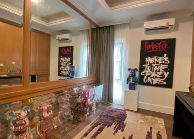 5 bed Condo in Nantawan Rama 9 - New Krungthepkretha Prawet Sub District C018770