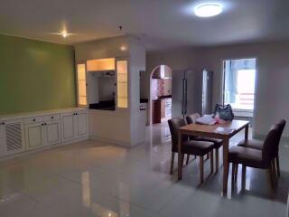 3 bed Condo in Master View Executive Place Khlong San District C018762