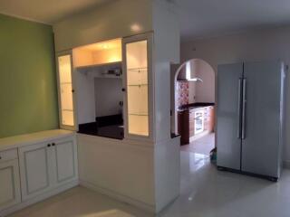 3 bed Condo in Master View Executive Place Khlong San District C018762