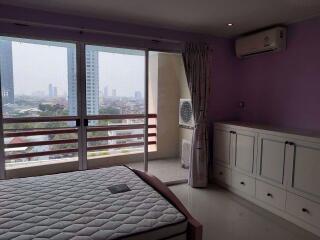 3 bed Condo in Master View Executive Place Khlong San District C018762