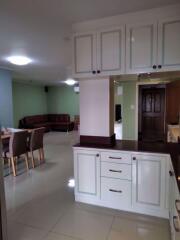 3 bed Condo in Master View Executive Place Khlong San District C018762