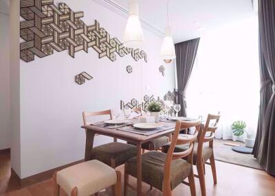 2 bed Condo in The Lumpini 24 Khlongtan Sub District C018740