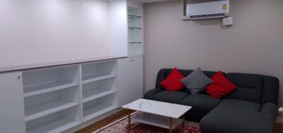 2 bed Condo in President Park Sukhumvit 24 Khlongtan Sub District C018716