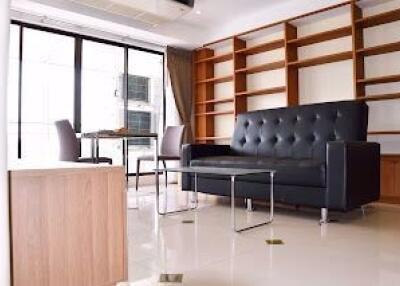 2 bed Condo in Diamond Tower Silom Sub District C018703