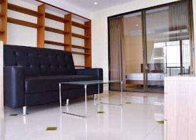 2 bed Condo in Diamond Tower Silom Sub District C018703