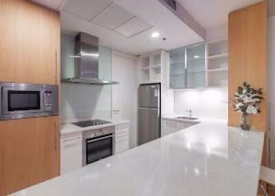 2 bed Condo in The Legend Saladaeng Silom Sub District C018701