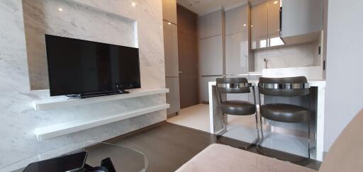 1 bed Condo in The Esse at Singha Complex Khlong Toei Nuea Sub District C018697