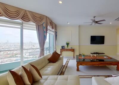 3 bed Penthouse in Baan Sathorn Chaopraya Khlong Ton Sai Sub District P018685