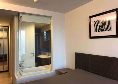 1 bed Condo in Via 49 Khlong Tan Nuea Sub District C018682