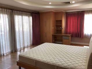 4 bed Condo in Commonwealth Pinklao Bangbamru Sub District C018680