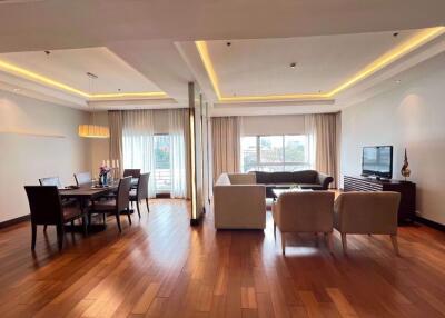 4 bed Condo in Royal Residence Park Lumphini Sub District C018679