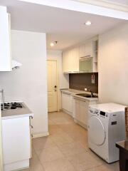 2 bed Condo in Grand Park View Khlong Toei Nuea Sub District C018676