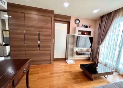 1 bed Condo in The Address Sathorn Silom Sub District C018674