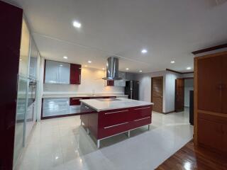 3 bed Condo in Acadamia Grand Tower Khlong Tan Nuea Sub District C018650