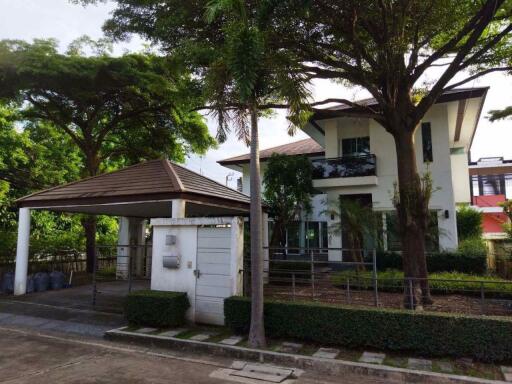 3 bed House in Nirvana Icon Wongwaen-Rama 9 Saphansung Sub District H018647