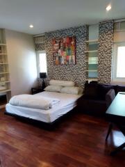 3 bed House in Nirvana Icon Wongwaen-Rama 9 Saphansung Sub District H018647