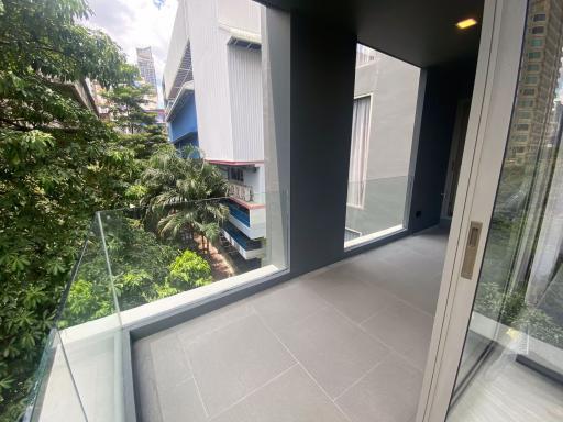 2 bed Condo in FYNN Sukhumvit 31 Khlong Toei Nuea Sub District C018646