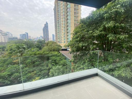 2 bed Condo in FYNN Sukhumvit 31 Khlong Toei Nuea Sub District C018646