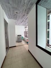 3 bed Condo in Acadamia Grand Tower Khlong Tan Nuea Sub District C018644