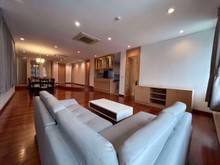 3 bed Condo in Acadamia Grand Tower Khlong Tan Nuea Sub District C018644