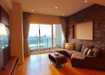 2 bed Condo in Millennium Residence Khlongtoei Sub District C018633