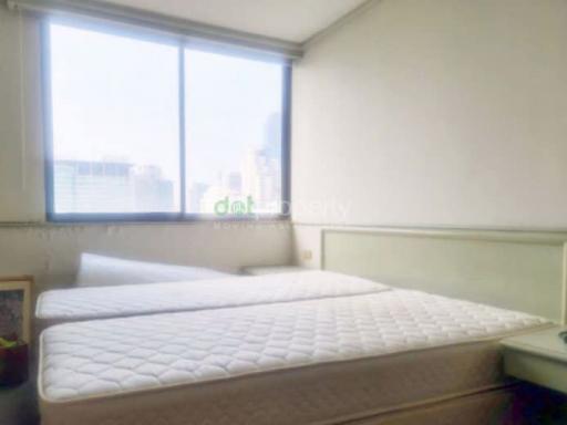 3 bed Condo in Saitharn Condominium Ratchathewi District C018616