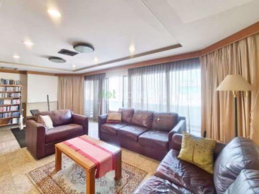 3 bed Condo in Saitharn Condominium Ratchathewi District C018616