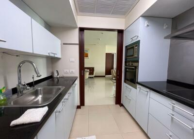 2 bed Condo in The Park Chidlom Lumphini Sub District C018605